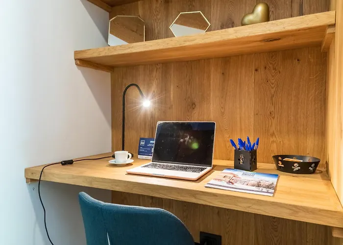 Hellochalet Cervinia - Circus View - Ski-in Ski-out Apartment *