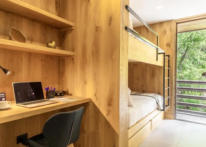 Hellochalet Cervinia - Circus View - Ski-in Ski-out Apartment Breuil-Cervinia